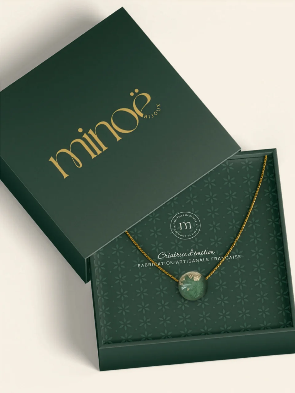 Minoë - Identité visuelle - Portfolio Chloé Lance